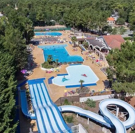 Spacieux Mobil 4 10 Personnes 4 Parque de Campismo Saint-Jean-de-Monts