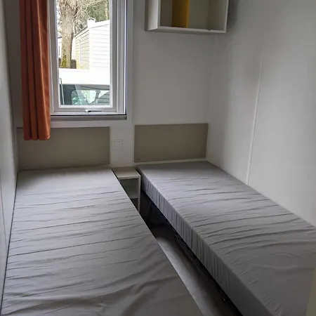 Parque de Campismo Spacieux Mobil 4 10 Personnes 4 *